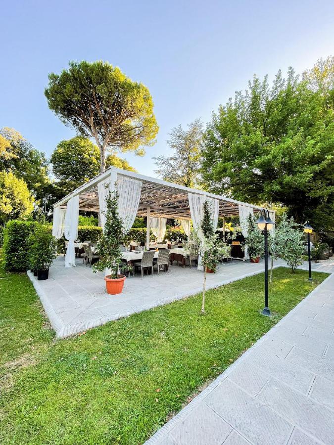 Hotel Hambros - Il Parco In Villa Banchieri Lukka Zewnętrze zdjęcie